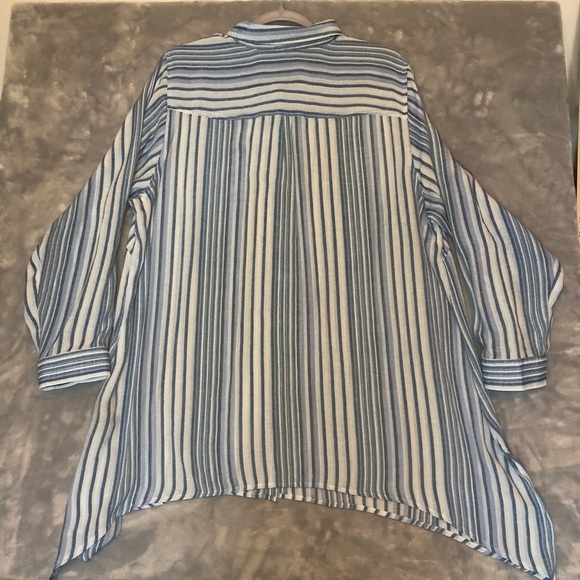 Zac & Rachel Woman Striped Button-Down Flowy Blouse Blues/White Size 2X - Picture 5 of 7